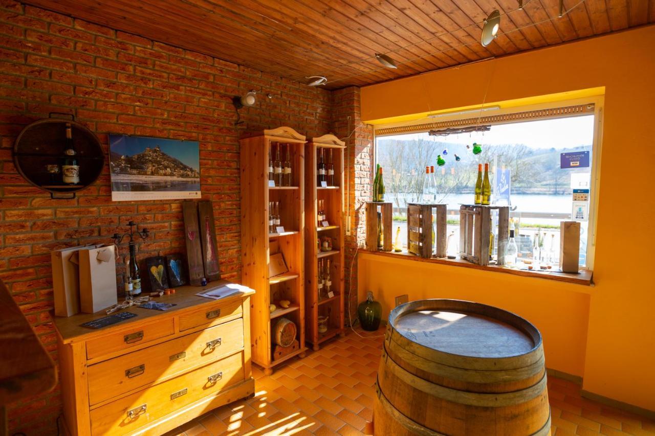Der Weinladen Apartment Krov Ngoại thất bức ảnh