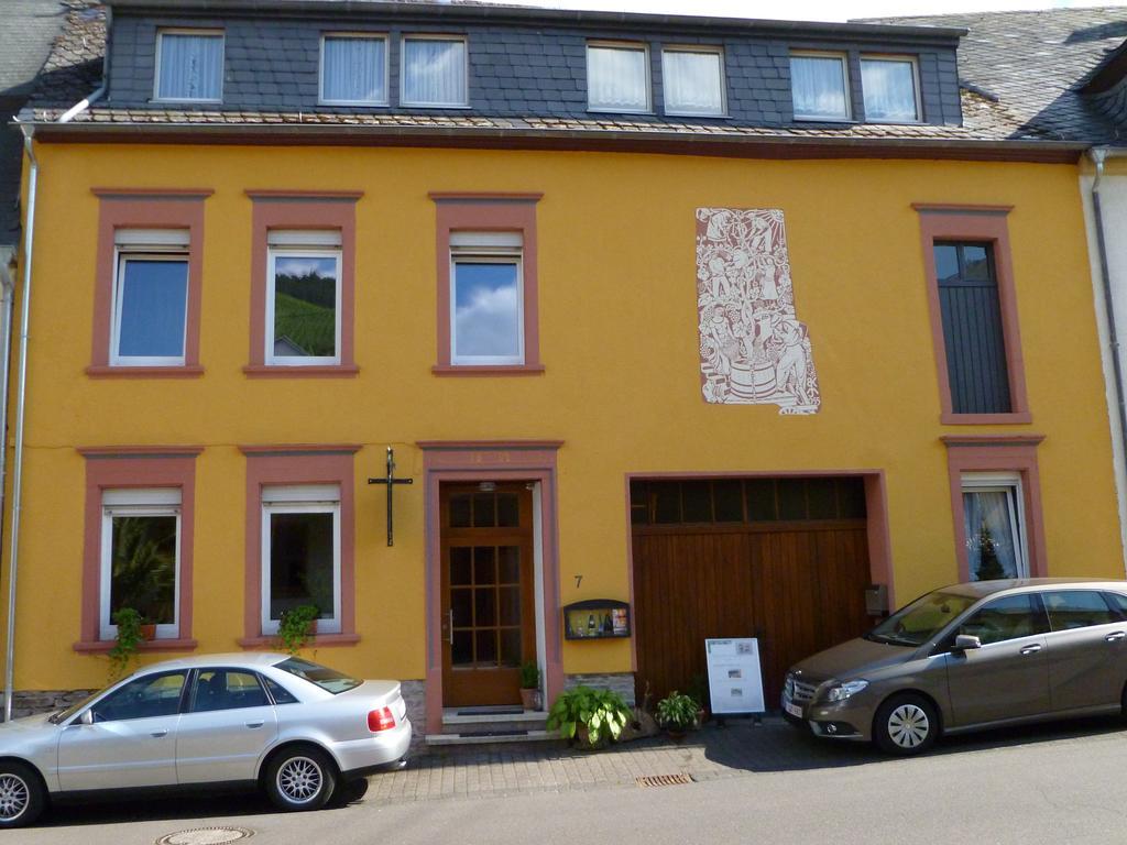 Der Weinladen Apartment Krov Ngoại thất bức ảnh