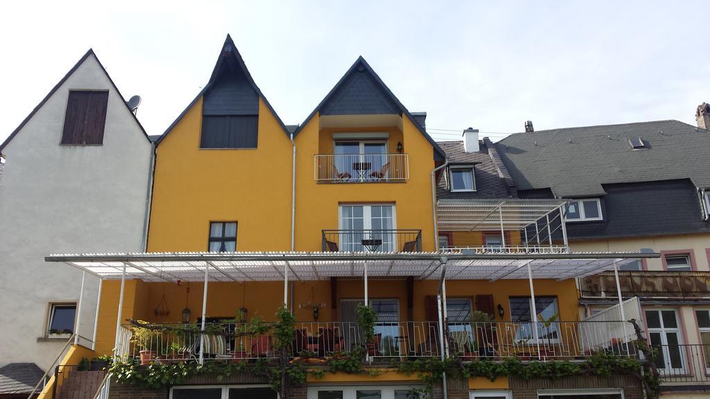 Der Weinladen Apartment Krov Ngoại thất bức ảnh